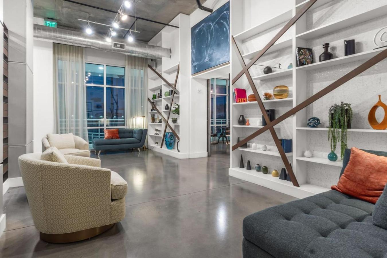 Modern 2 Bed Getaway Steps From Tropicana Field St. Petersburg Extérieur photo