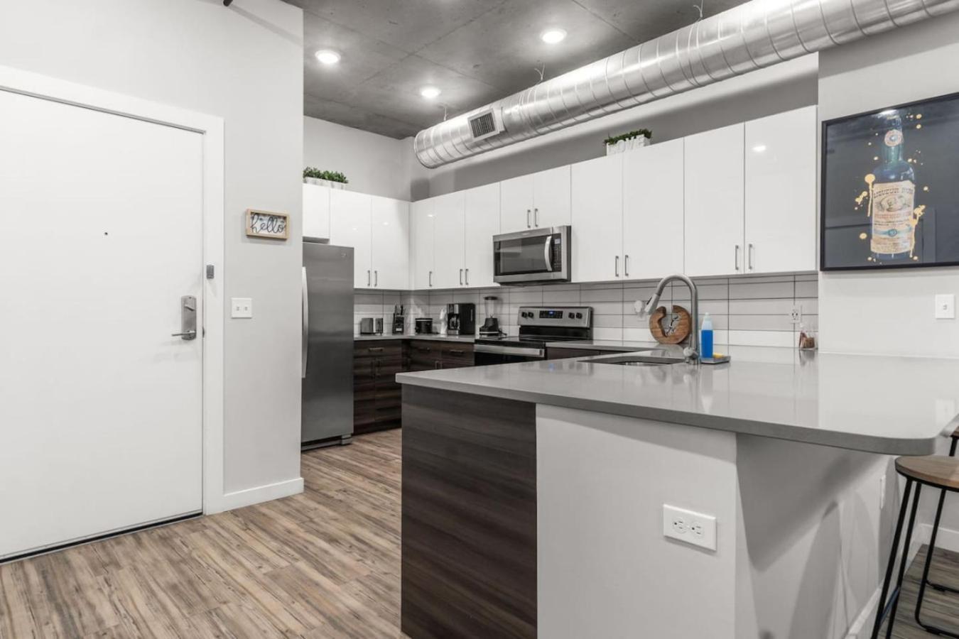 Modern 2 Bed Getaway Steps From Tropicana Field St. Petersburg Extérieur photo