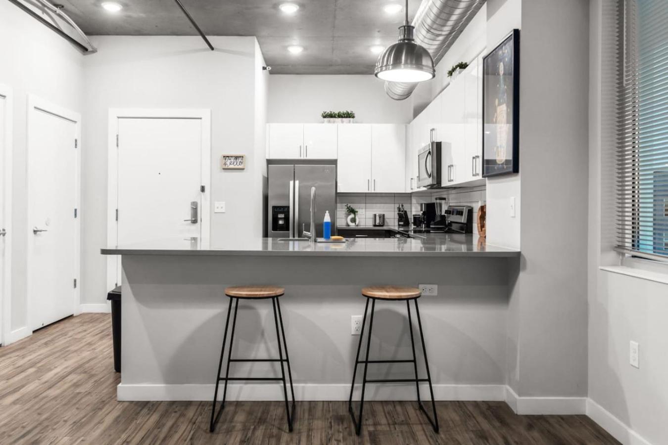 Modern 2 Bed Getaway Steps From Tropicana Field St. Petersburg Extérieur photo