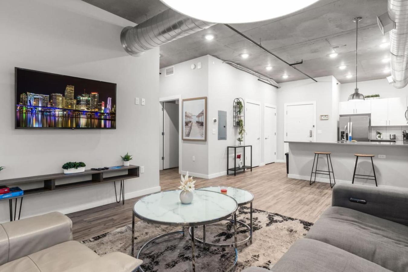 Modern 2 Bed Getaway Steps From Tropicana Field St. Petersburg Extérieur photo